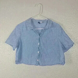 Divided By H&M Women's Cropped Botton Up Shirt